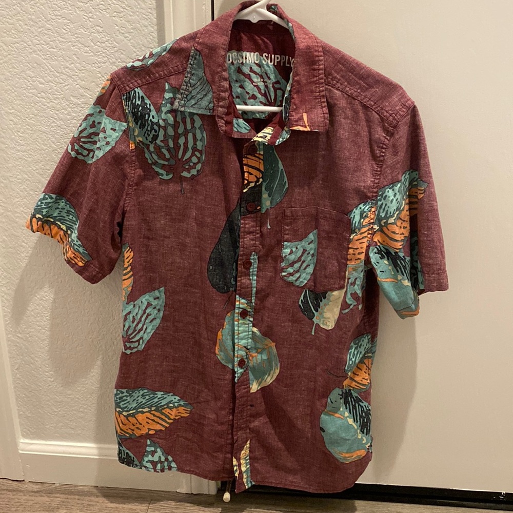 Men’s medium Mossimo short sleeved button-down shirt with one front pocket